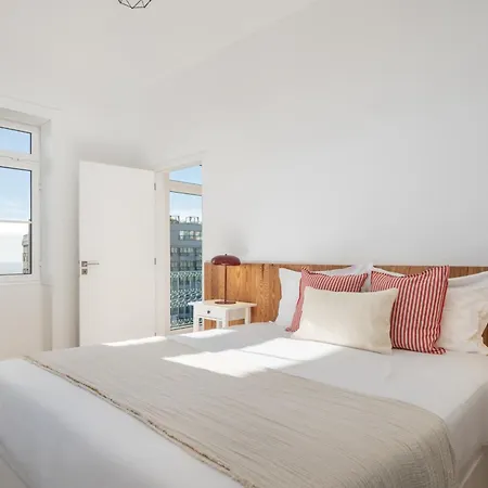 Traditional House Cozy 3-bedroom House * פונשל