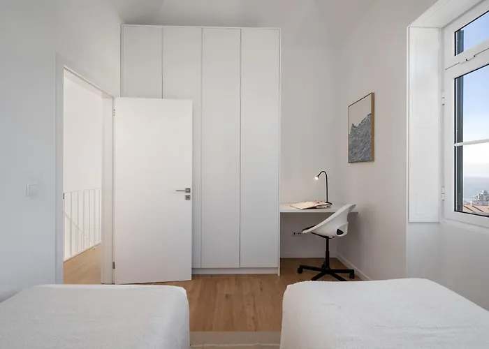 Traditional House Cozy 3-bedroom House