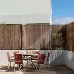 Traditional House Cozy 3-bedroom House