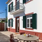 Traditional House Cozy 3-bedroom House Funchal (Madeira)