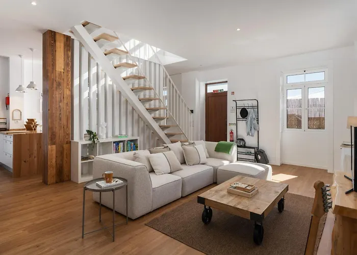 Дом отдыха Traditional House Cozy 3-bedroom House